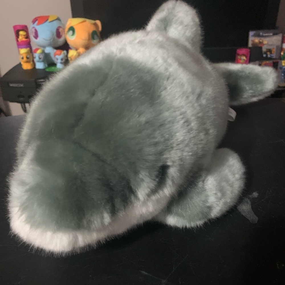 Fluffy dolphin plush🐬